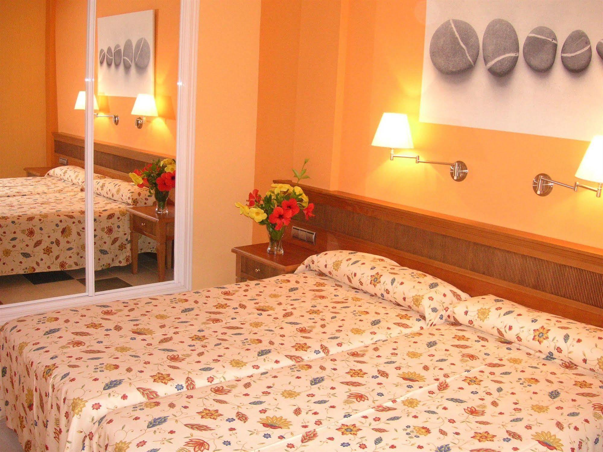 Aparthotel El Cerrito Los Cancajos Ngoại thất bức ảnh